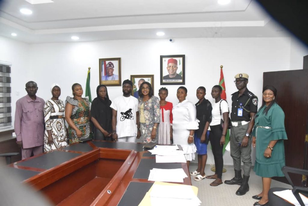 Abia Govt Reaffirms Commitment to Families of Fallen Security Personnels, Disburses Educational Grants for Children