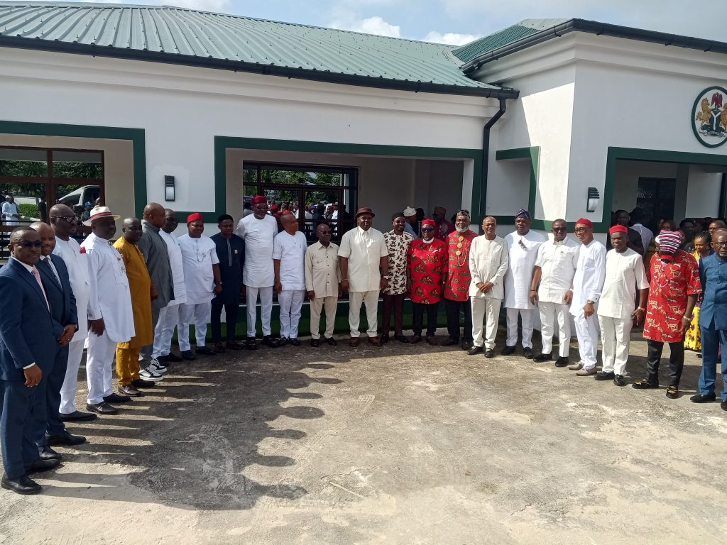 Gov Otti Inaugurates newly elected 17 LGA Chairmen and Deputies 