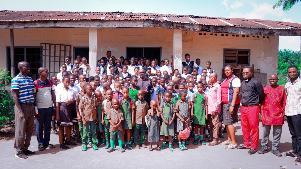 Pst Ajagba visits Alma Mater, pledges support to rebuilding the school 