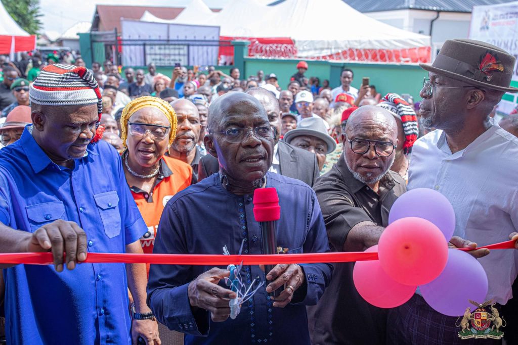 Gov. Otti Commissions Project in Bende, Welcomes Political Heavyweights to Labour Party